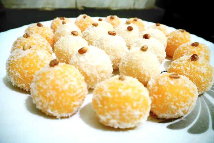 How to make Coconut Ladoo | Nariyal Ladoo recipe | Coconut laddus